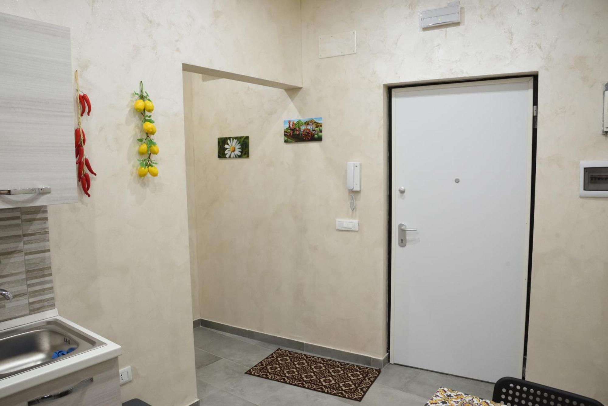 Family House Apartment Катания Екстериор снимка
