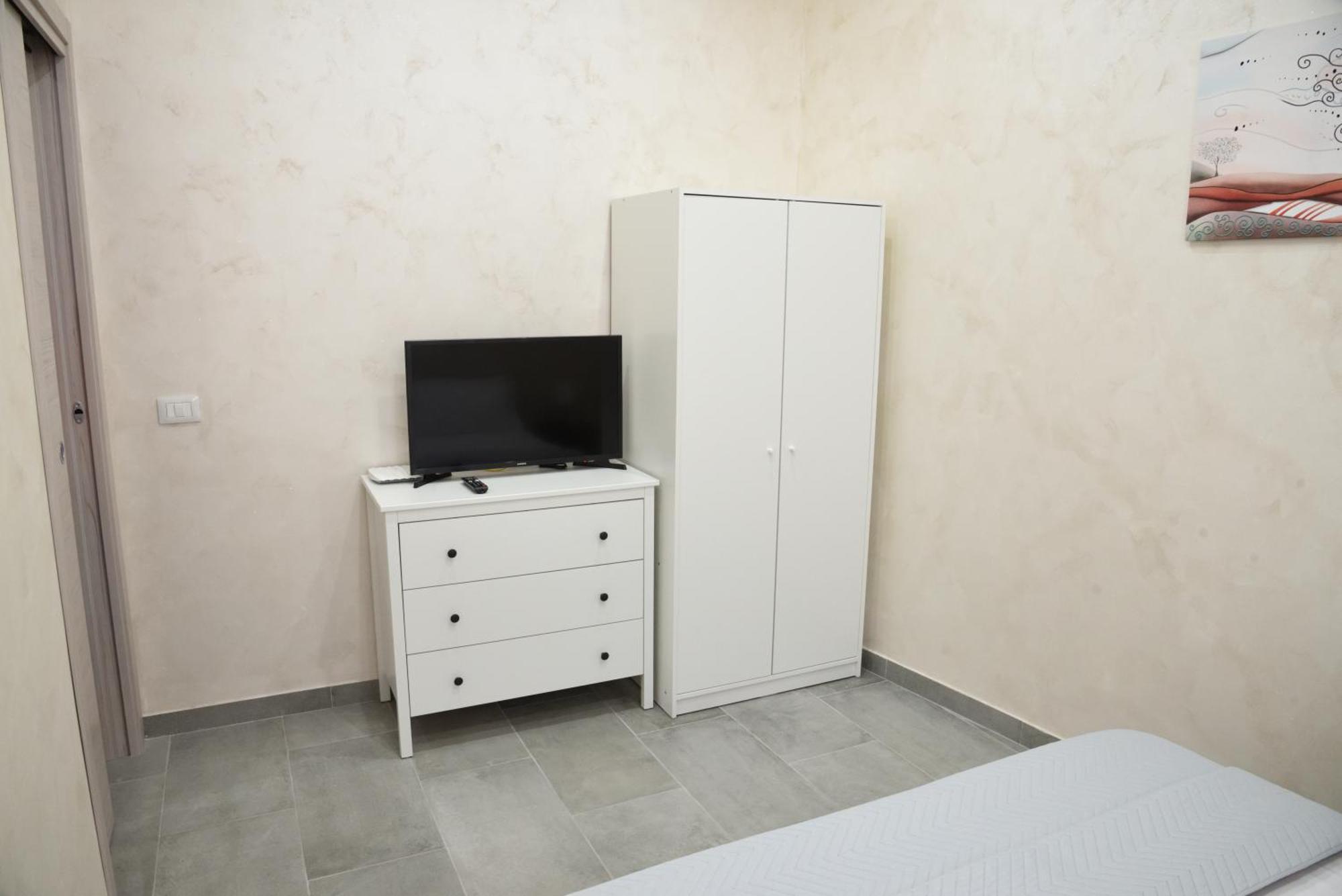 Family House Apartment Катания Екстериор снимка